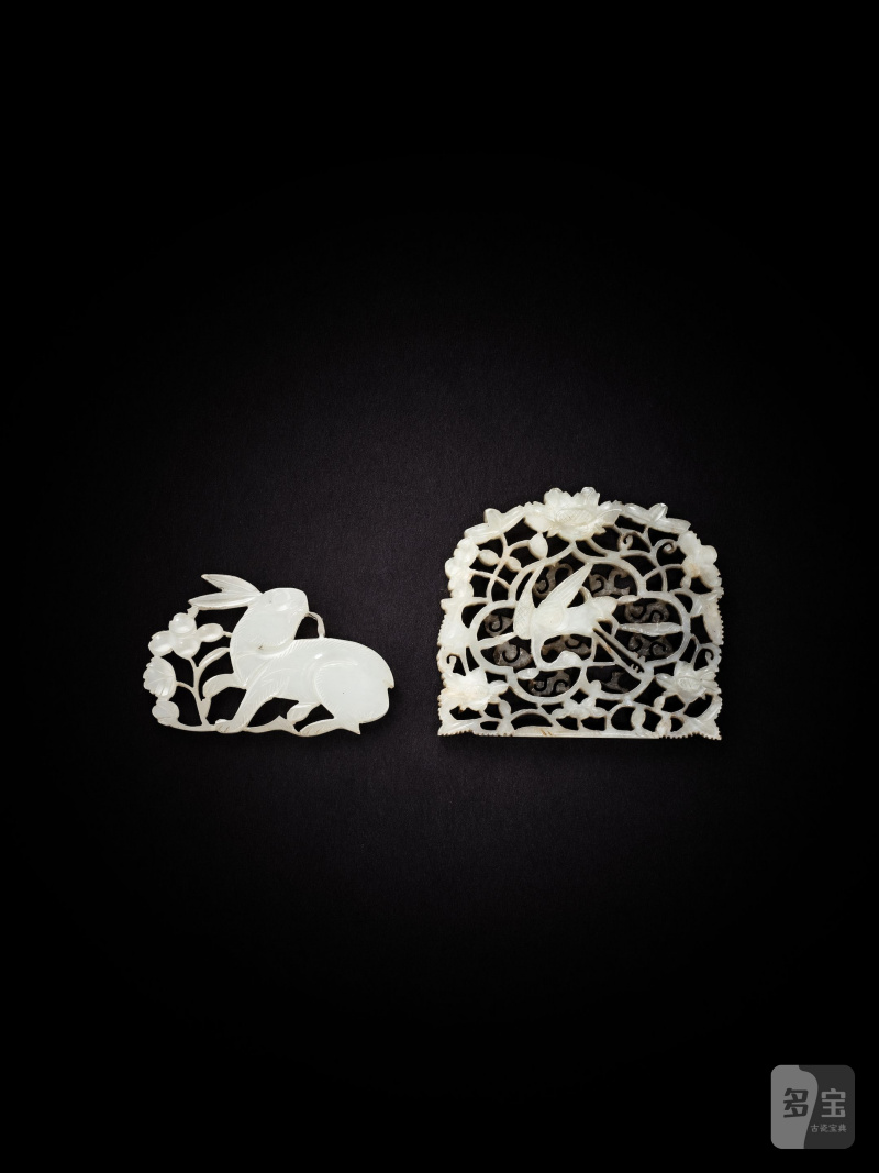 明　玉透雕兔紋飾件 及 玉透雕穿花鶴紋飾件 | TWO JADE 'RABBIT' AND 'CRANE' ORNAMENTS